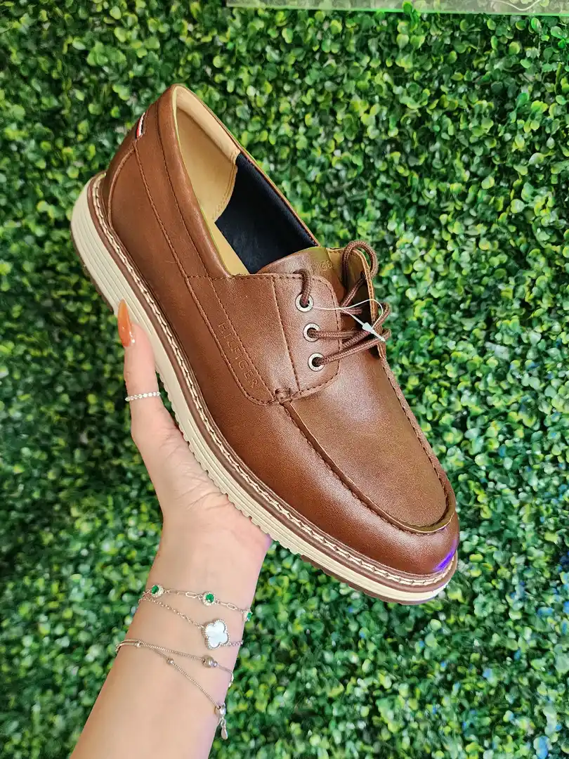 ZAPATOS MARRONES ZPT201