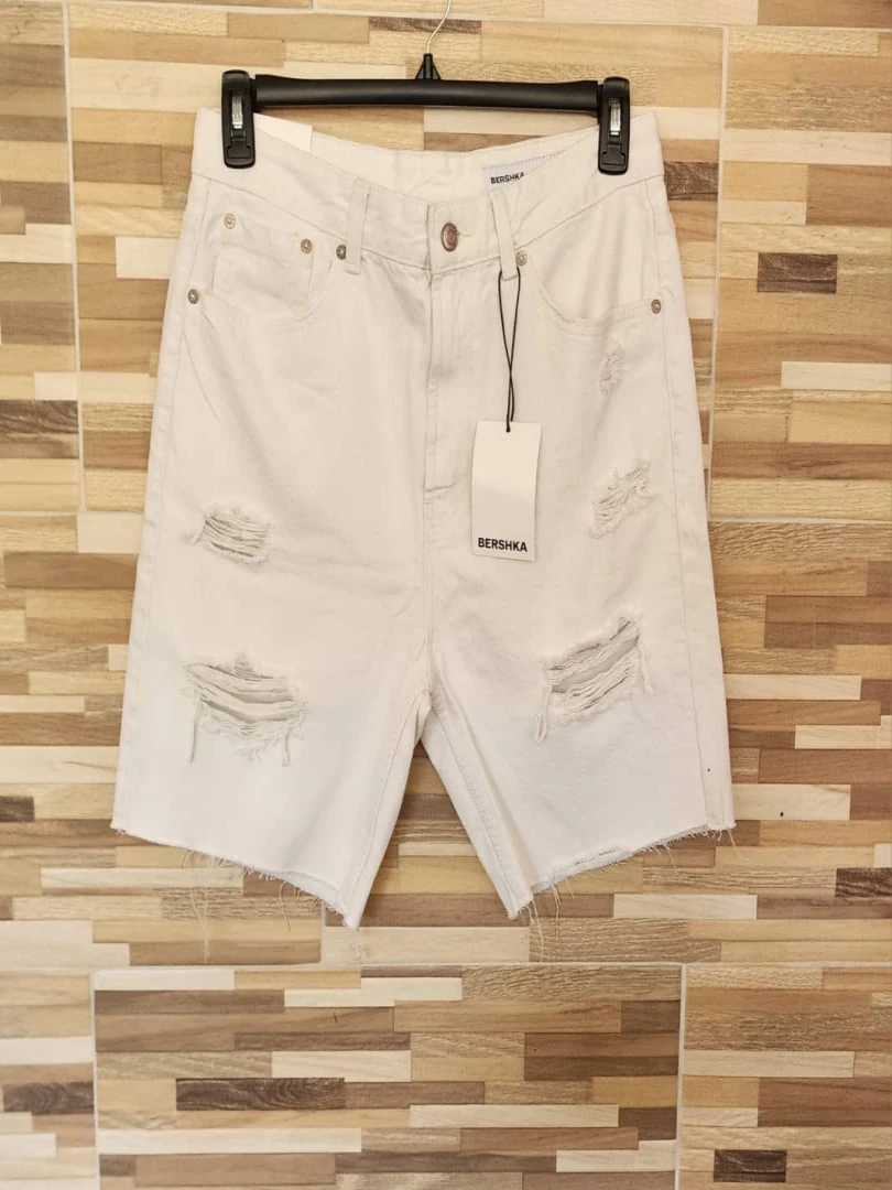 BERMUDA BERSHKA BMD72