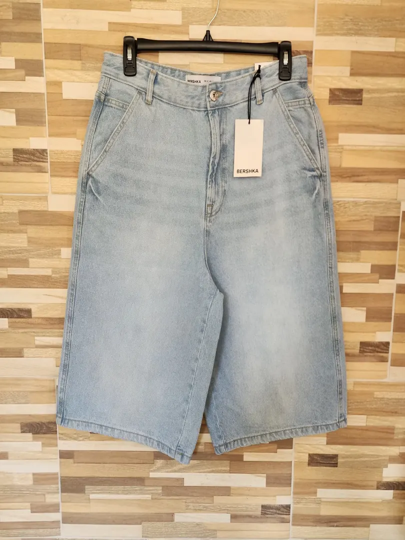 BERMUDA BERSHKA BMD86