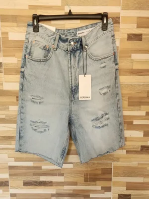 BERMUDA BERSHKA BMD88