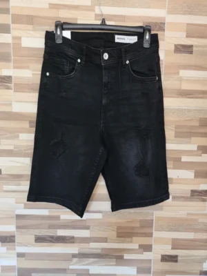 BERMUDA BERSHKA BMD91