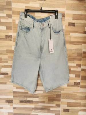 BERMUDA PULL&BEAR BMD89