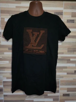 PULLOVER NEGRO LOUIS VUITTON PLV538