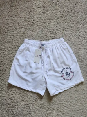 SHORT DE PLAYA MONCLER SHT258