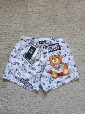 SHORT DE PLAYA MOSCHINO SHT249