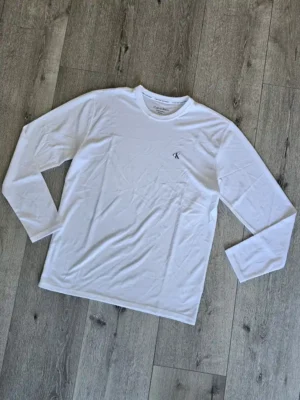 ENGUATADA CALVIN KLEIN EGTD51