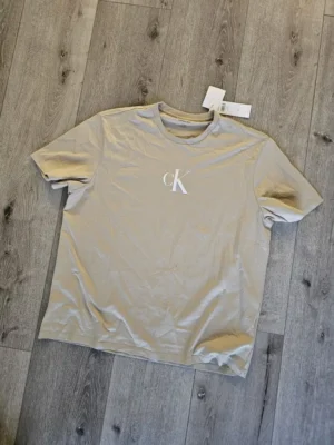 PULLOVER CALVIN KLEIN PLV630