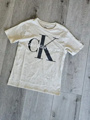 PULLOVER DE NIÑO CALVIN KLEIN PLV709