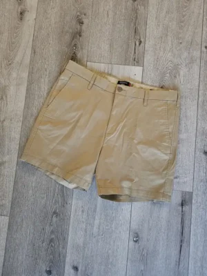 SHORT SHT298