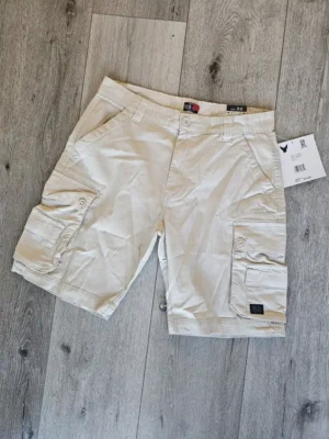 SHORT SHT305