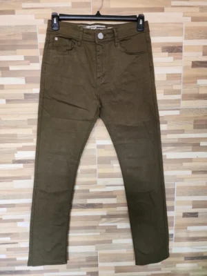 PANTALÓN CON CINTO PTN420