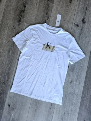 PULLOVER CALVIN KLEIN PLV811