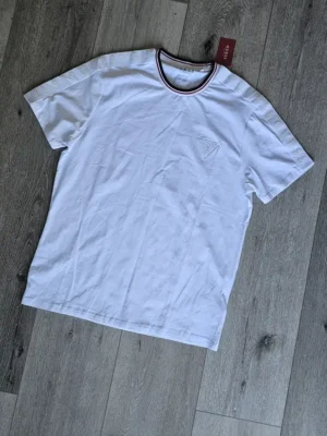 PULLOVER GUESS PLV802