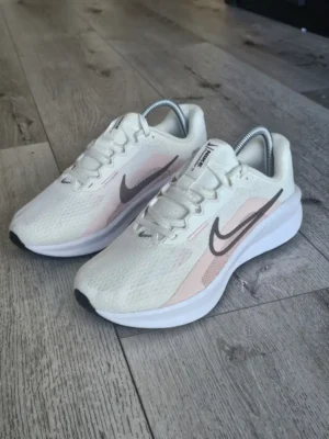 TENIS DE MUJER NIKE TN188
