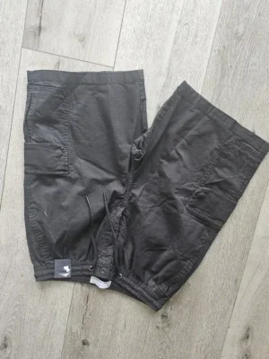 SHORT SHT359